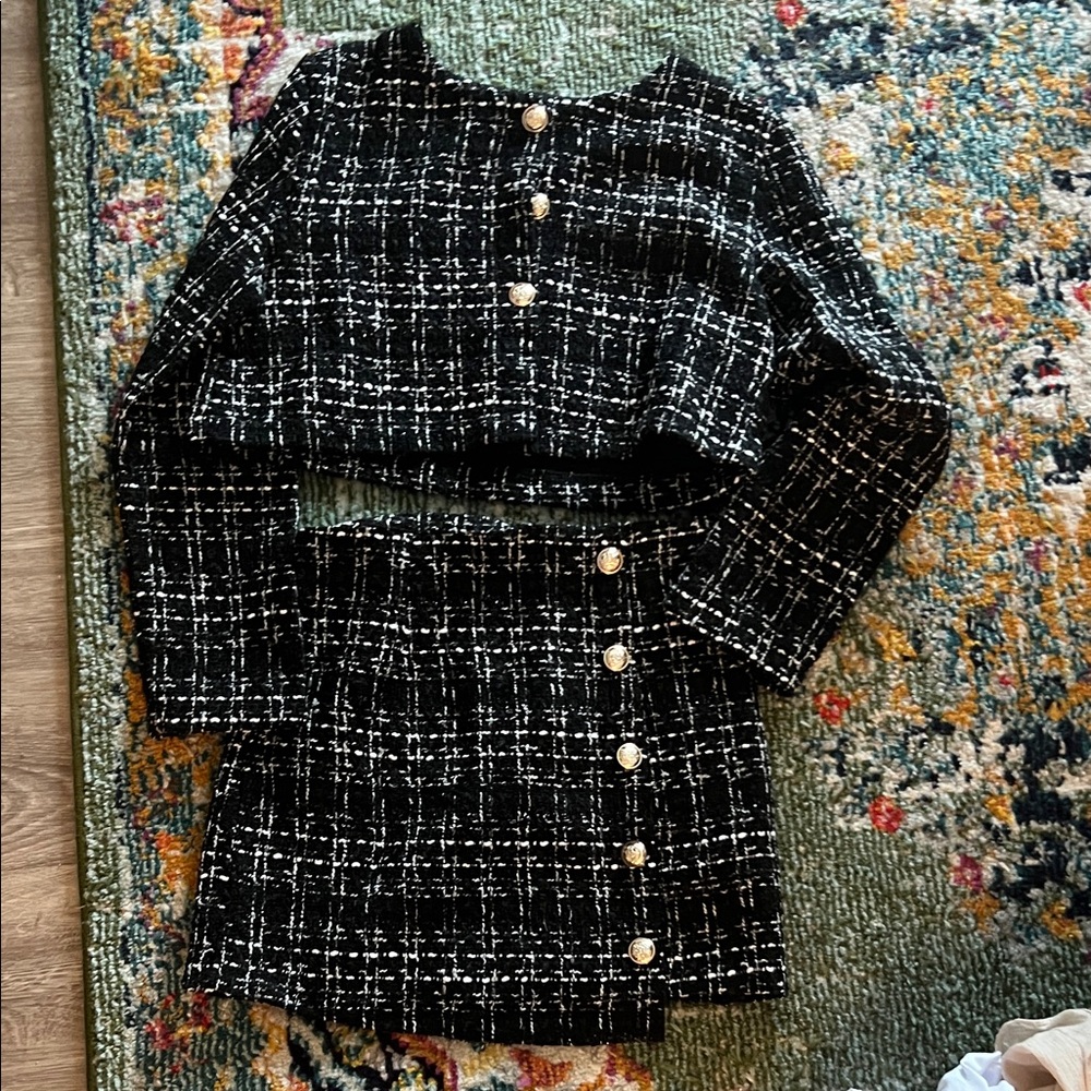 Black Tweed Button-Front Mini Skirt - Classic Women's Skirt